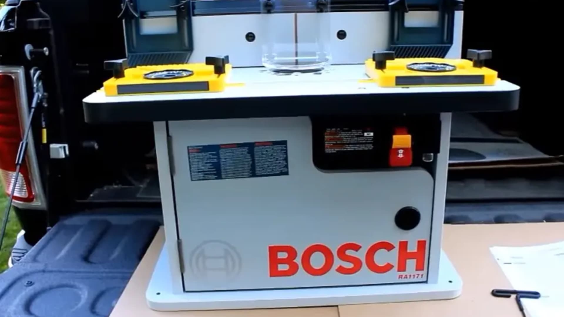 Bosch Cabinet Style Router Table RA1171